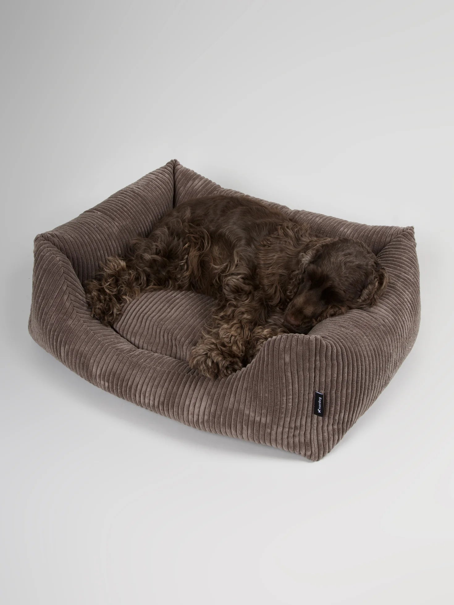 OSCAR zamatový pelech pre psa  Mocca